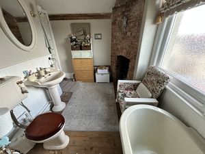 Photo 28- click for photo gallery